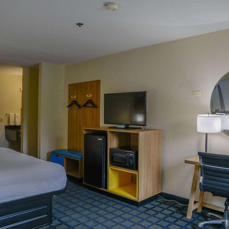 Days Inn By Wyndham Mount Vernon Exteriör bild